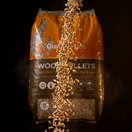 Halbe Palette Giant Flames Holzpellets 35 Säcke x 15 kg (525kg)